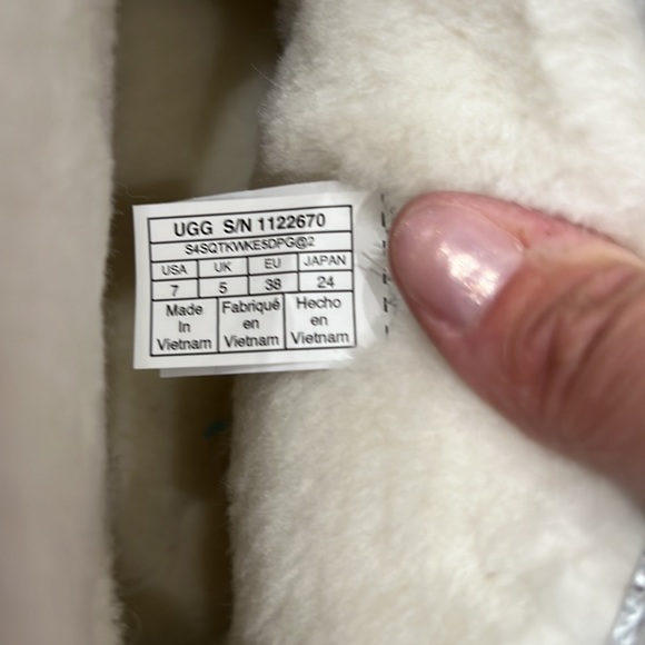 New UGG Silver Classic Mini Zip Logo Shine Boots - Picture 9 of 11